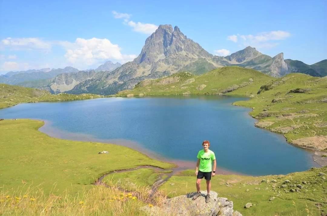 Green Bike Pyrenees Louvie Juzon Eksteriør bilde